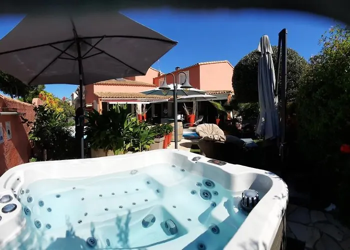 Location D'hotes Grau Du Roi Mas Des Marines Piscine Adult Only Bed & Breakfast