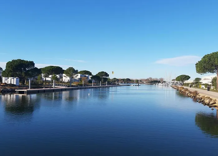 Location D'hotes Grau Du Roi Mas Des Marines Piscine Adult Only Bed & Breakfast 3*